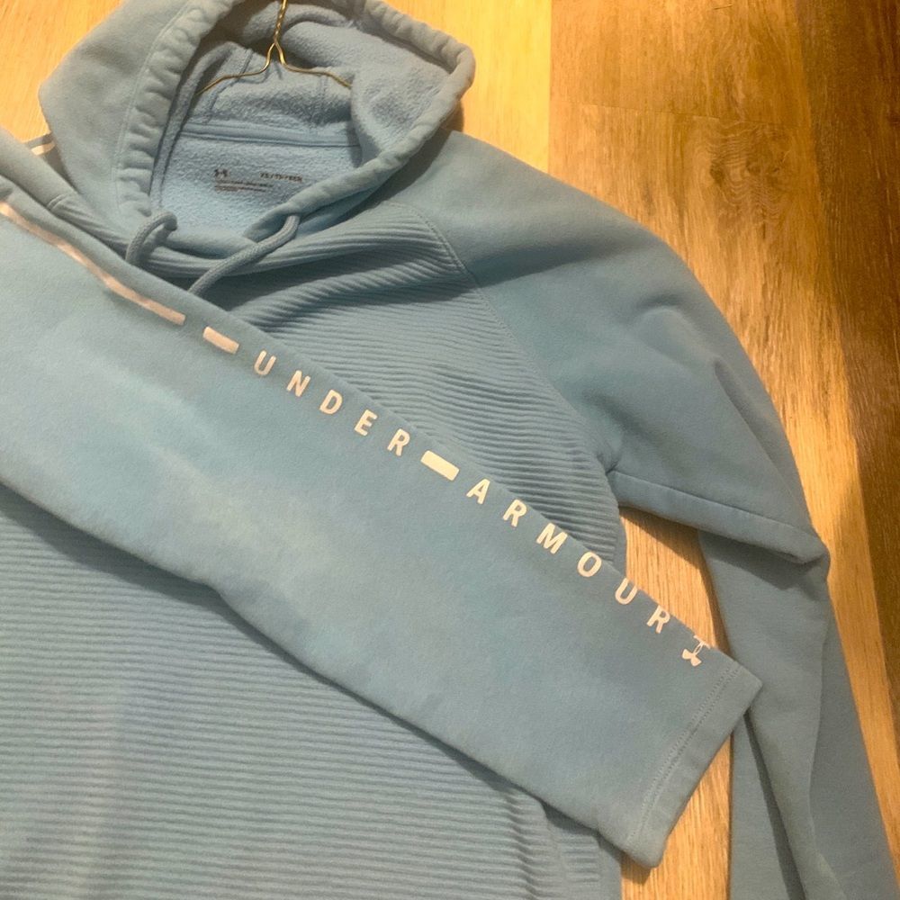 ❌sold❌Under Armour cropped hoodie in a ribbed cotton - Picture 3 of 6